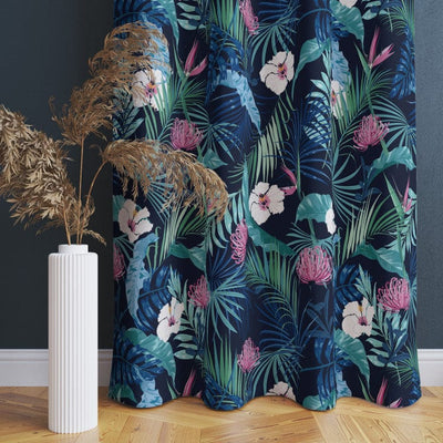 Dekoratīvie aizkari - Omulīgi džungļi, botāniska kompozīcija ar tropu augiem, 147322 Tapetenshop.lv