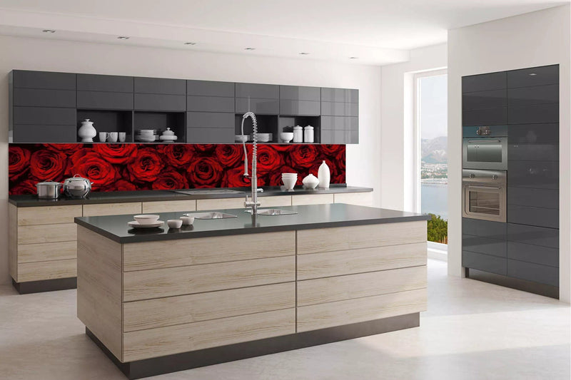 Fototapetes virtuvei ar lamināciju, pašlīmējošas plēve un flizelīns - Sarkanas rozes (350x60 cm) Art4home