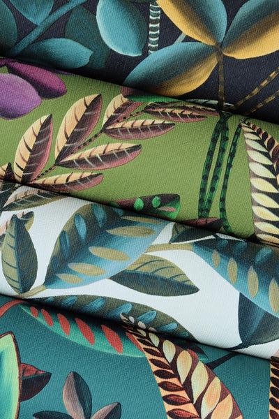 Tapetes ar eksotiskām lapām olīvu zaļā krāsā uz tekstilā faktūras, 1664312 RASCH