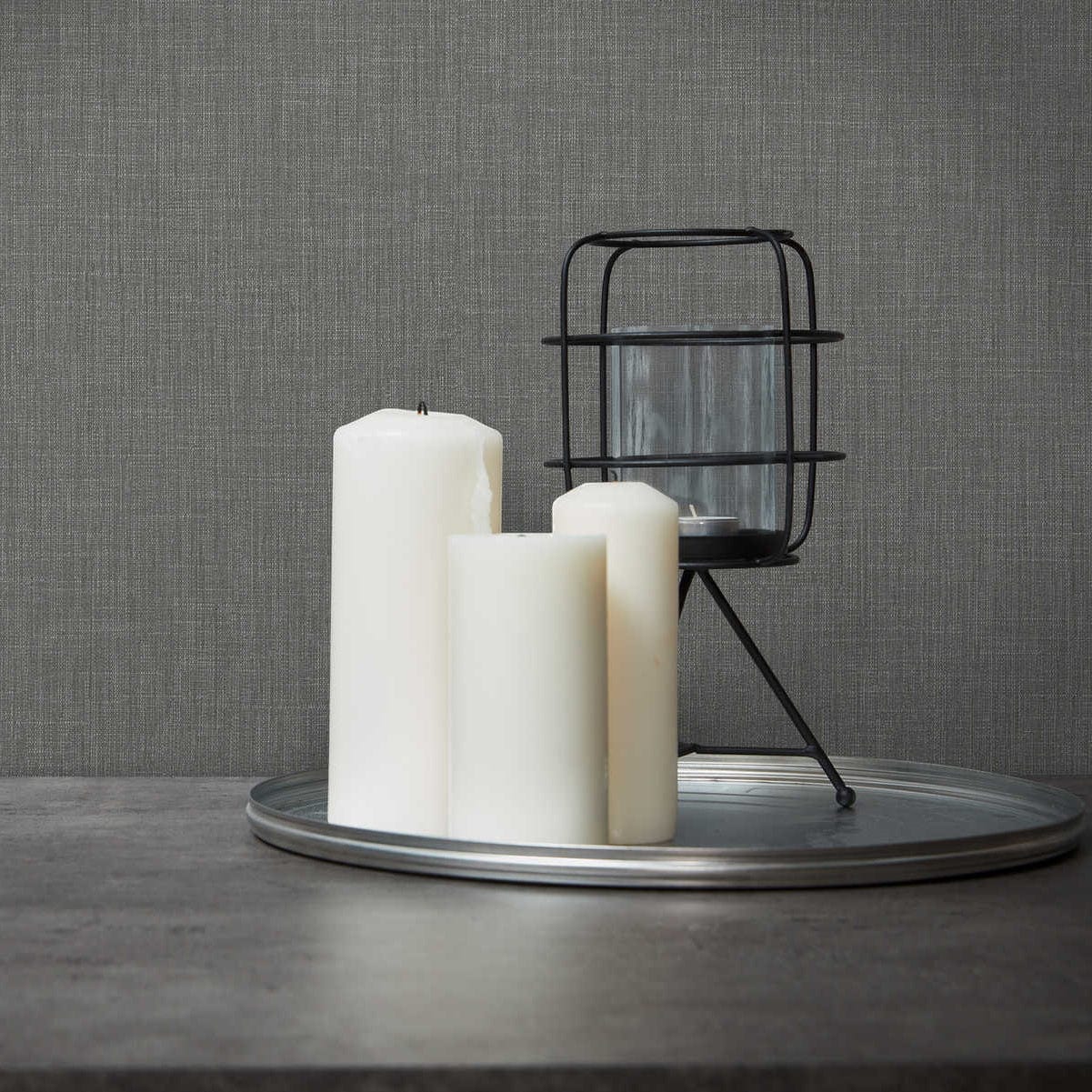 Tapetes ar tekstilmateriāla struktūru - tumši pelēkā krāsā AS 369223 AS Creation