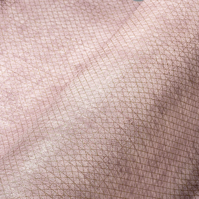 Tapetes rozā krāsā ar zelta līnijas rakstu, 1366247 AS Creation