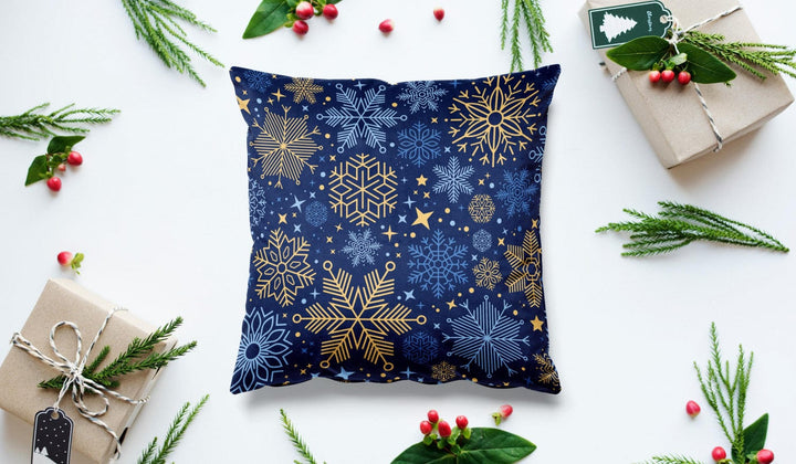 Dekoratīvas velūra spilvendrānas - Ziemas elegance, zilā un zeltā krāsā G-art